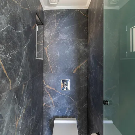 Mellamare Luxury Atháni