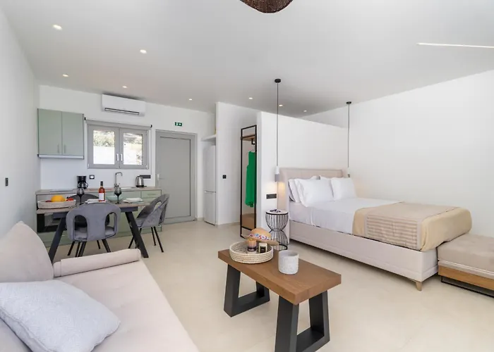 Holiday home Mellamare Luxury Athanion